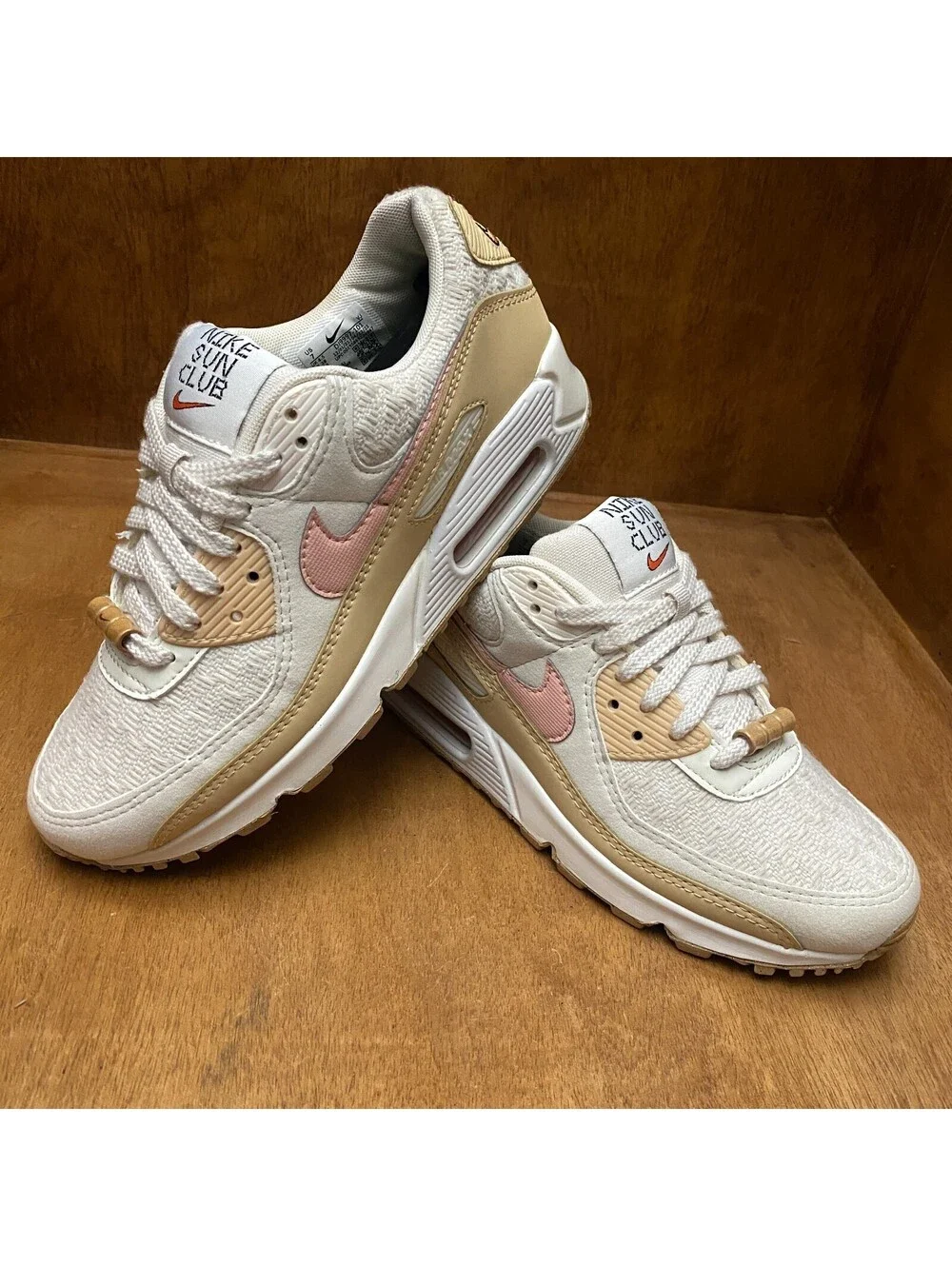 Nike Air Max 90 SE Shoes Womens Size 7 Sun Club Sail Arctic Orange DJ9997-101